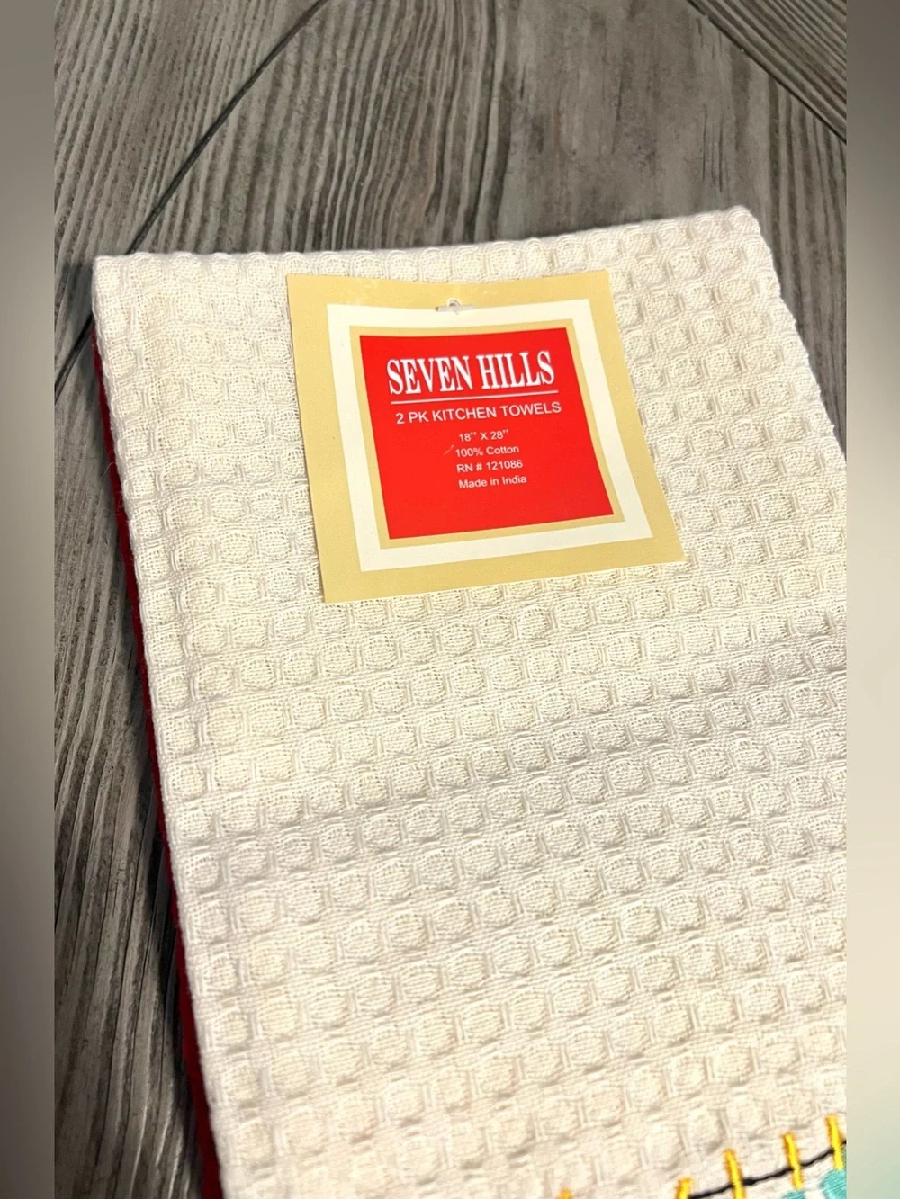 Seven Hills Santa’s Laundry Christmas Kitchen Towels – 2-Piece Set